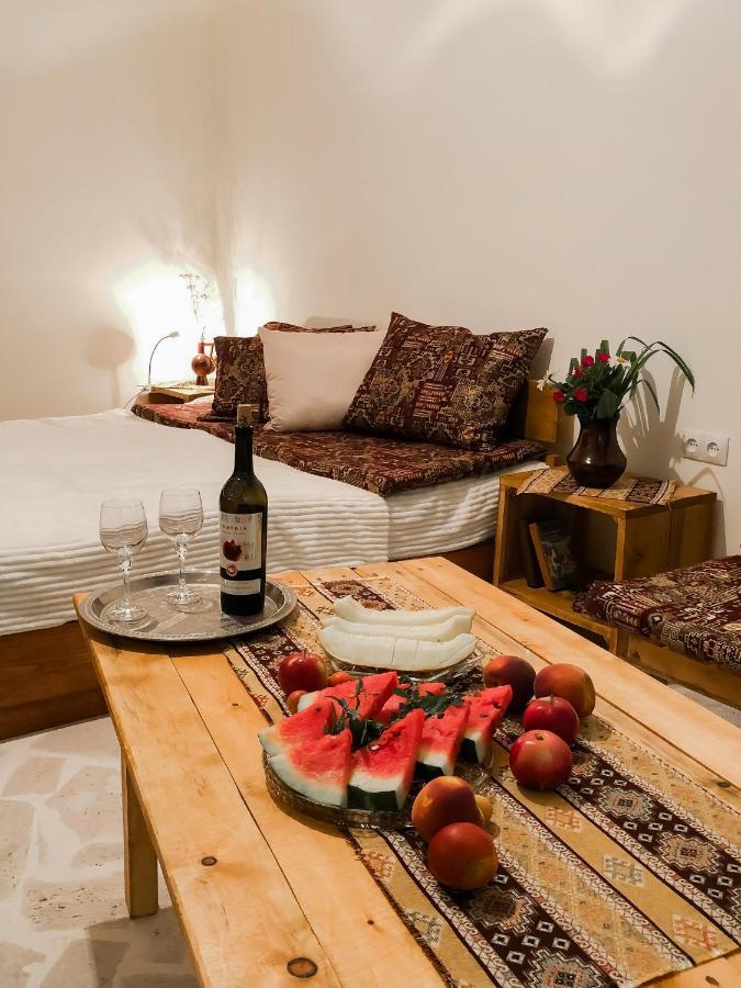 Bjnihouse, Guest House Eksteriør bilde