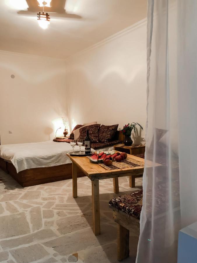 Bjnihouse, Guest House Eksteriør bilde