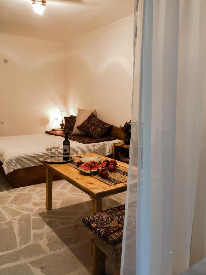 Bjnihouse, Guest House Eksteriør bilde